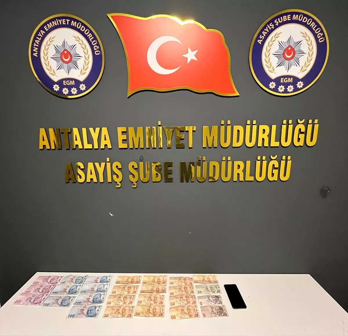 Antalya’da Polis Taklidiyle Dolandırıcılık