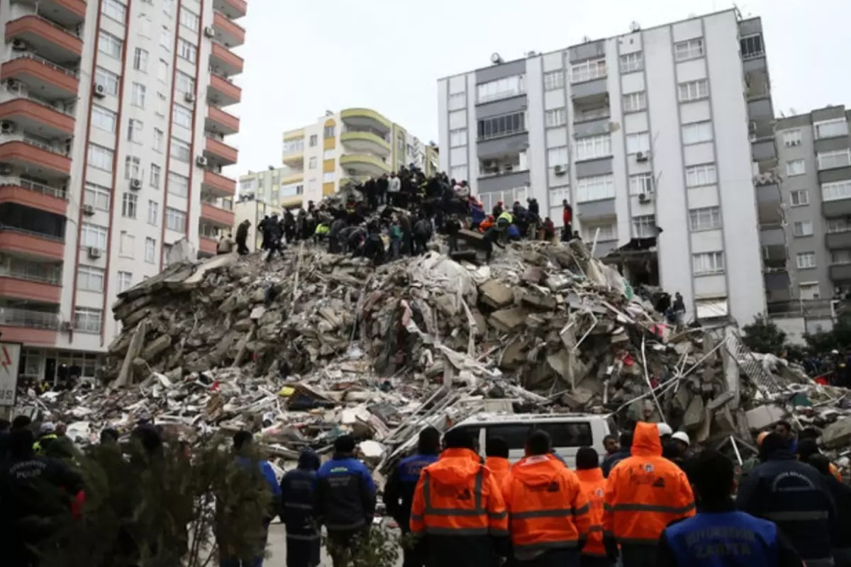 Depremde 72 kişinin öldüğü Grand İsias Hotel’e ilişkin davada karar açıklandı